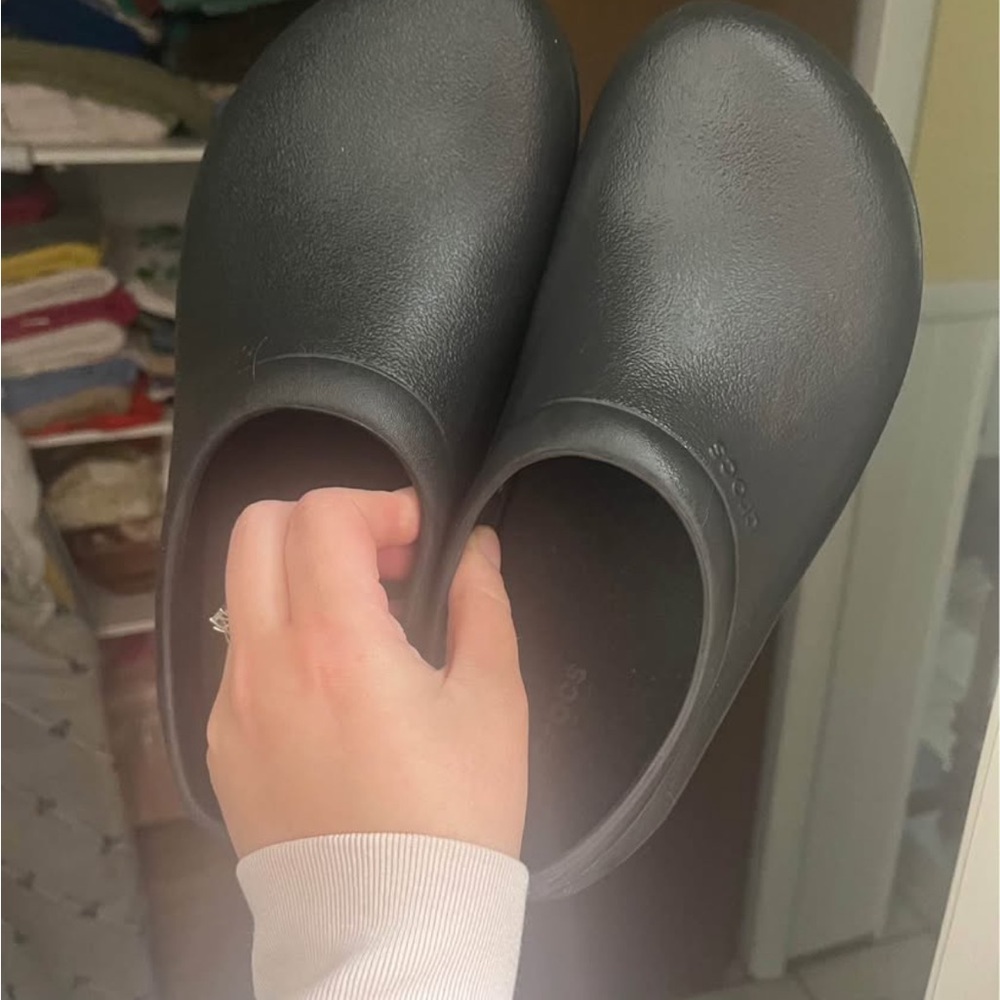 CROCS Black Nonslip Clogs